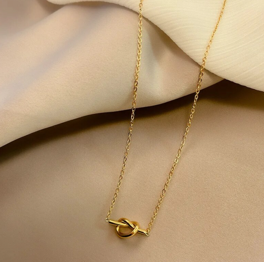 Gold Knot Pendant Necklace