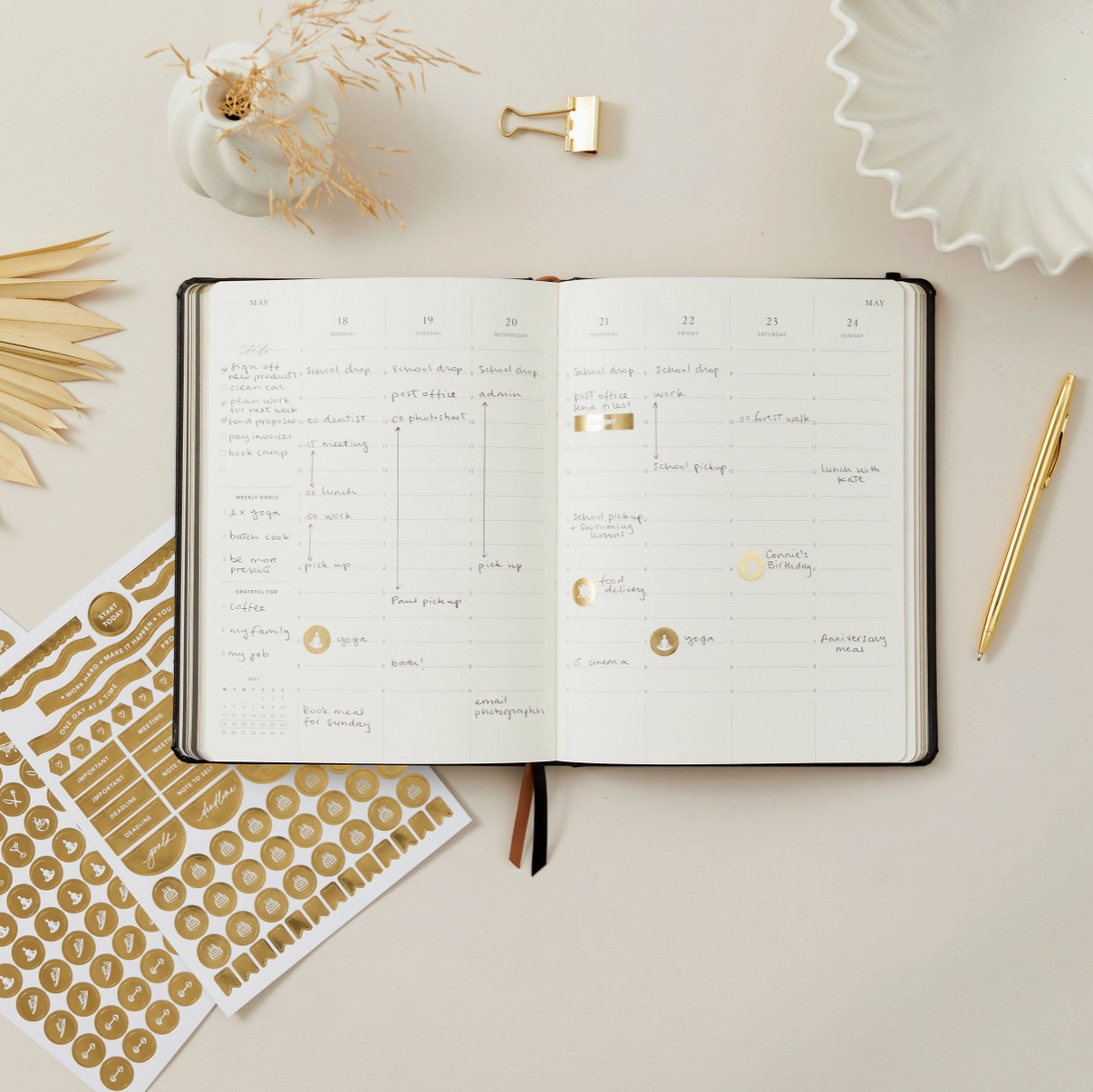 Inside Luxury 2026 Planner Leather